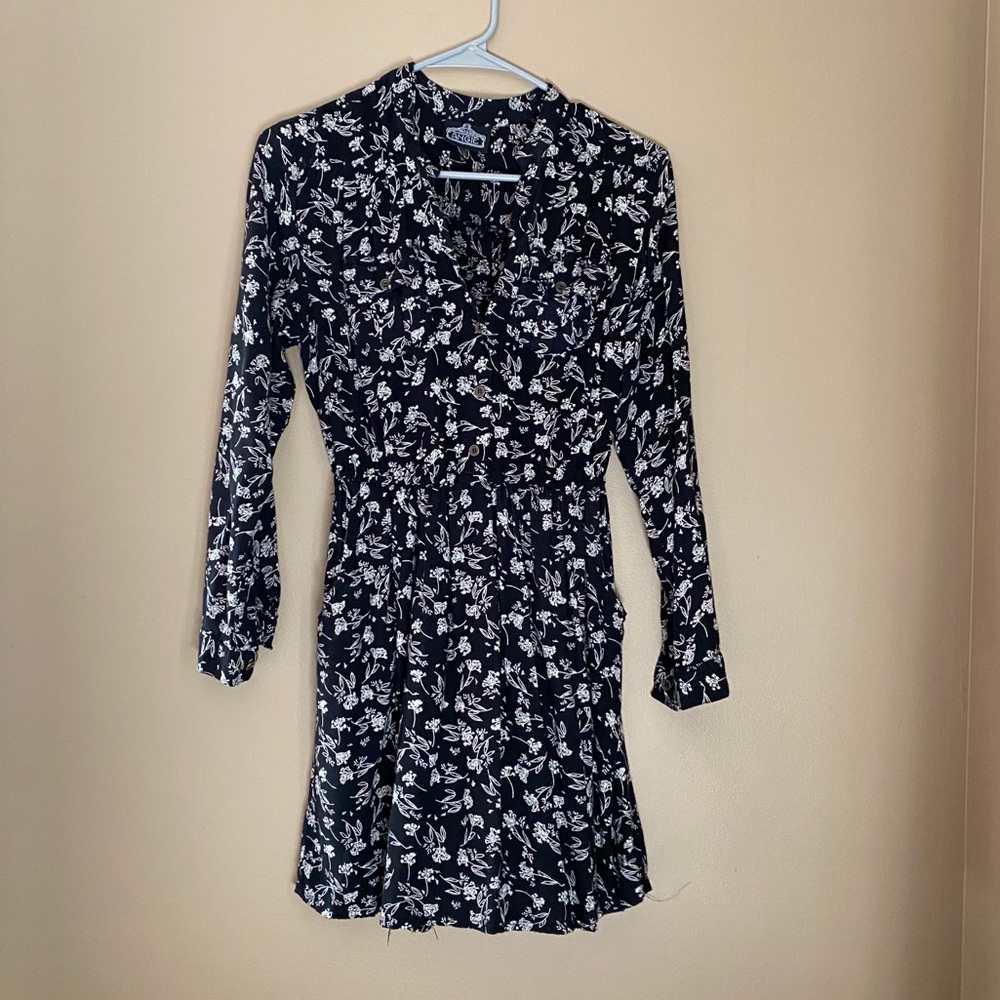 Angie - Black & Floral Dress. Short - Small